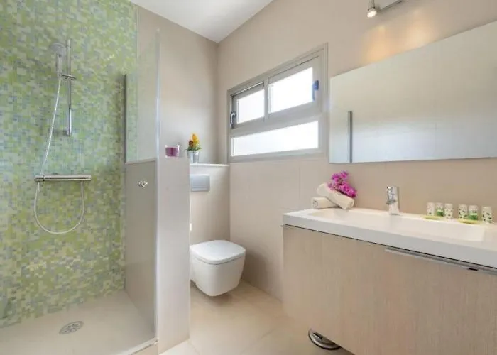 Сasa de vacaciones Moderna Casa Con Piscina Privada