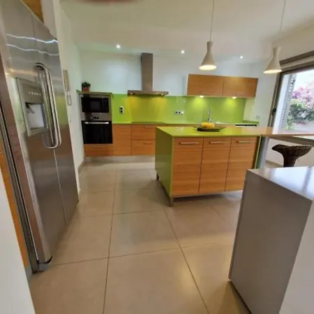 Nyaraló Torri - Moderna Casa Con Piscina Privada